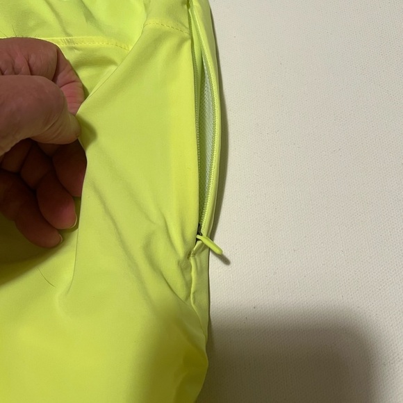 NWT The North Face Wander Shorts Womens XL Neon / Blue Running Outdoor Athletic - Picture 8 of 8